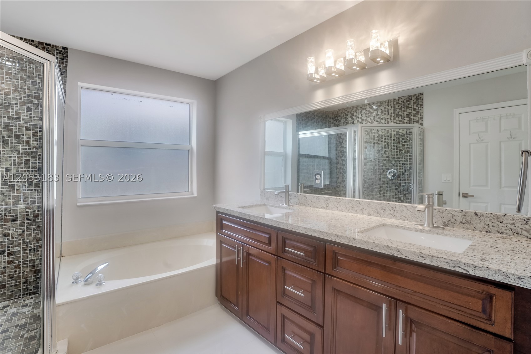 RIVIERA ISLES III - Residential