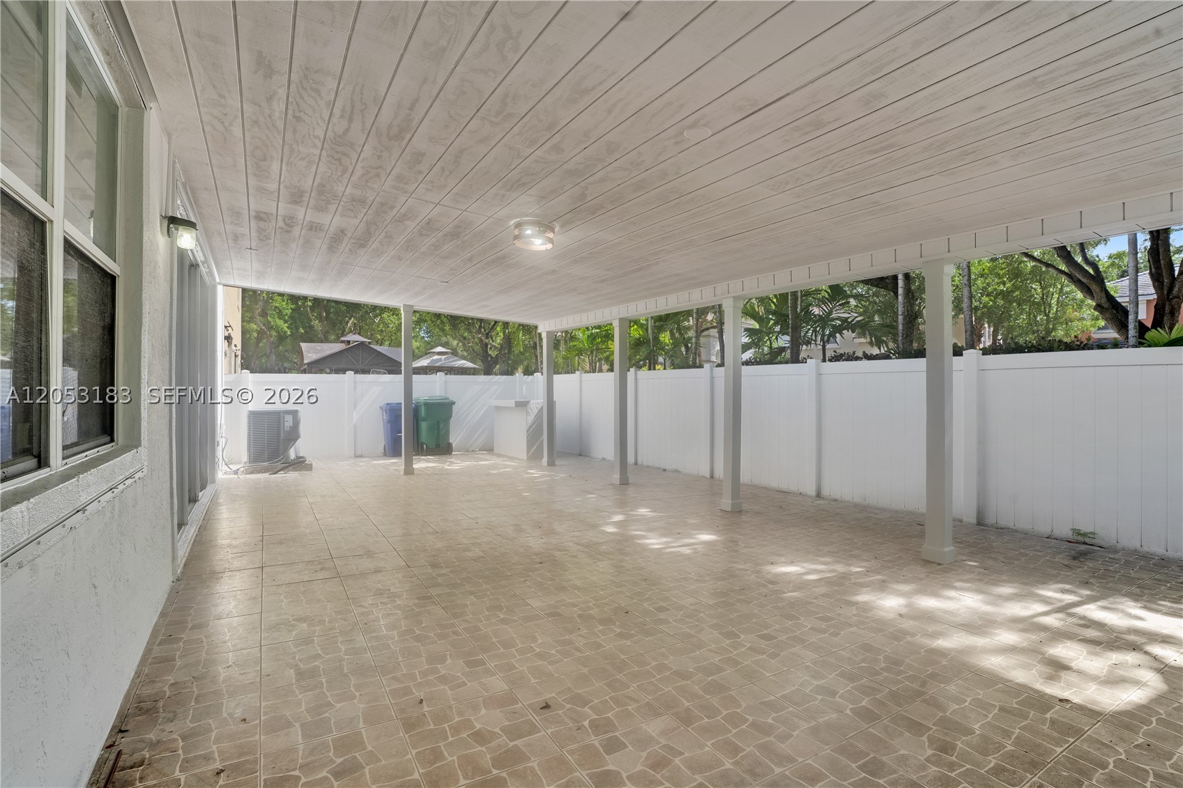 RIVIERA ISLES III - Residential