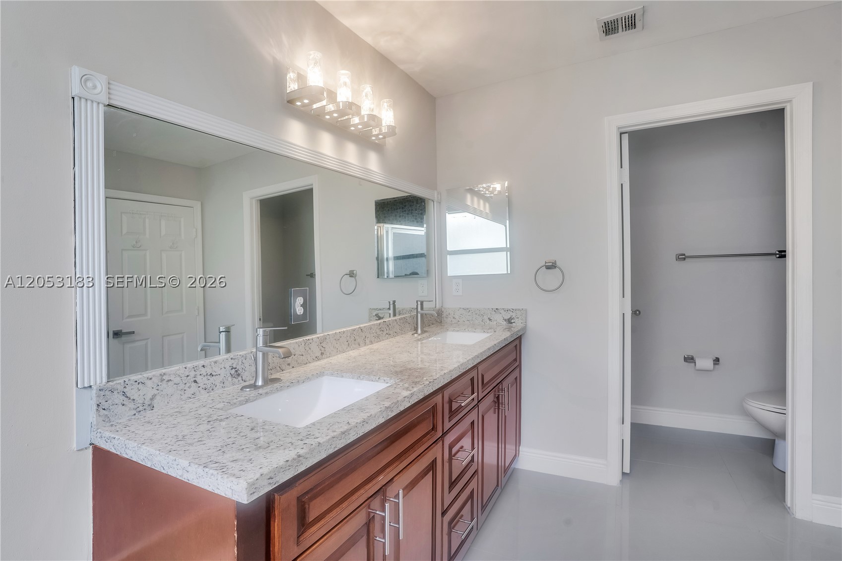 RIVIERA ISLES III - Residential