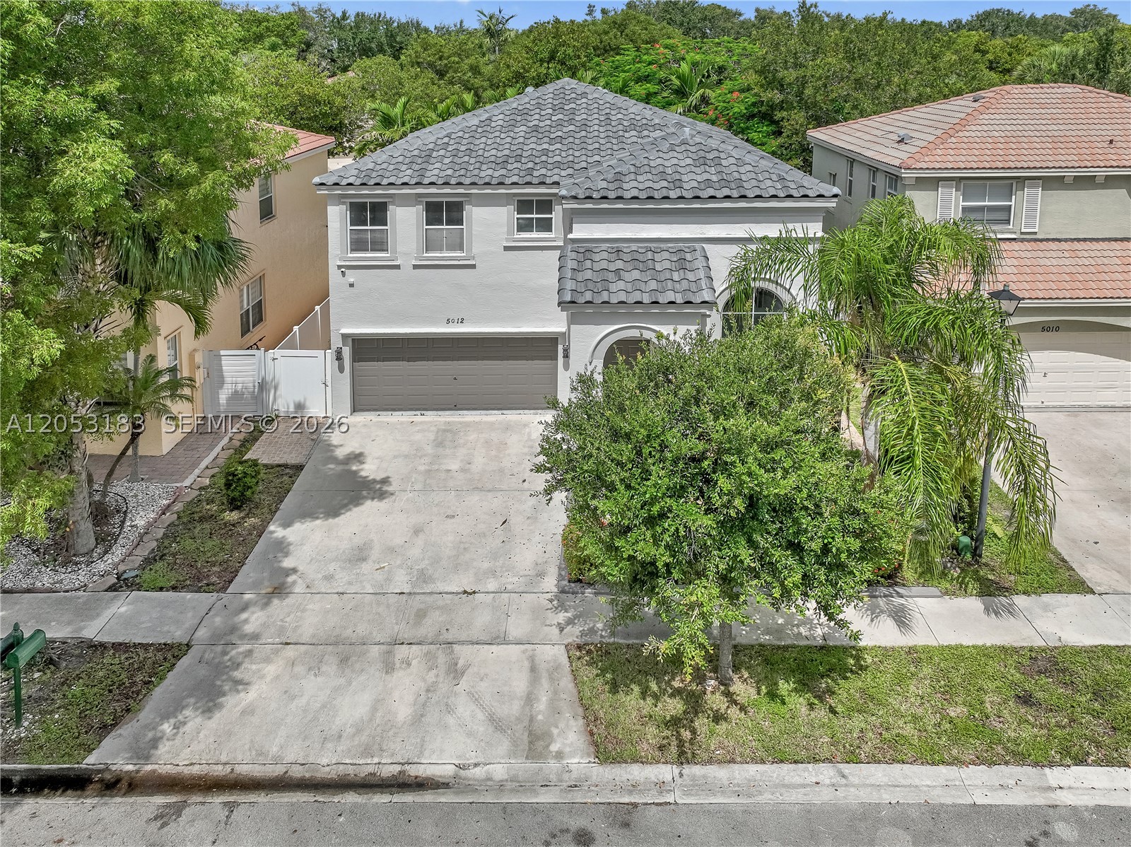 RIVIERA ISLES III - Residential