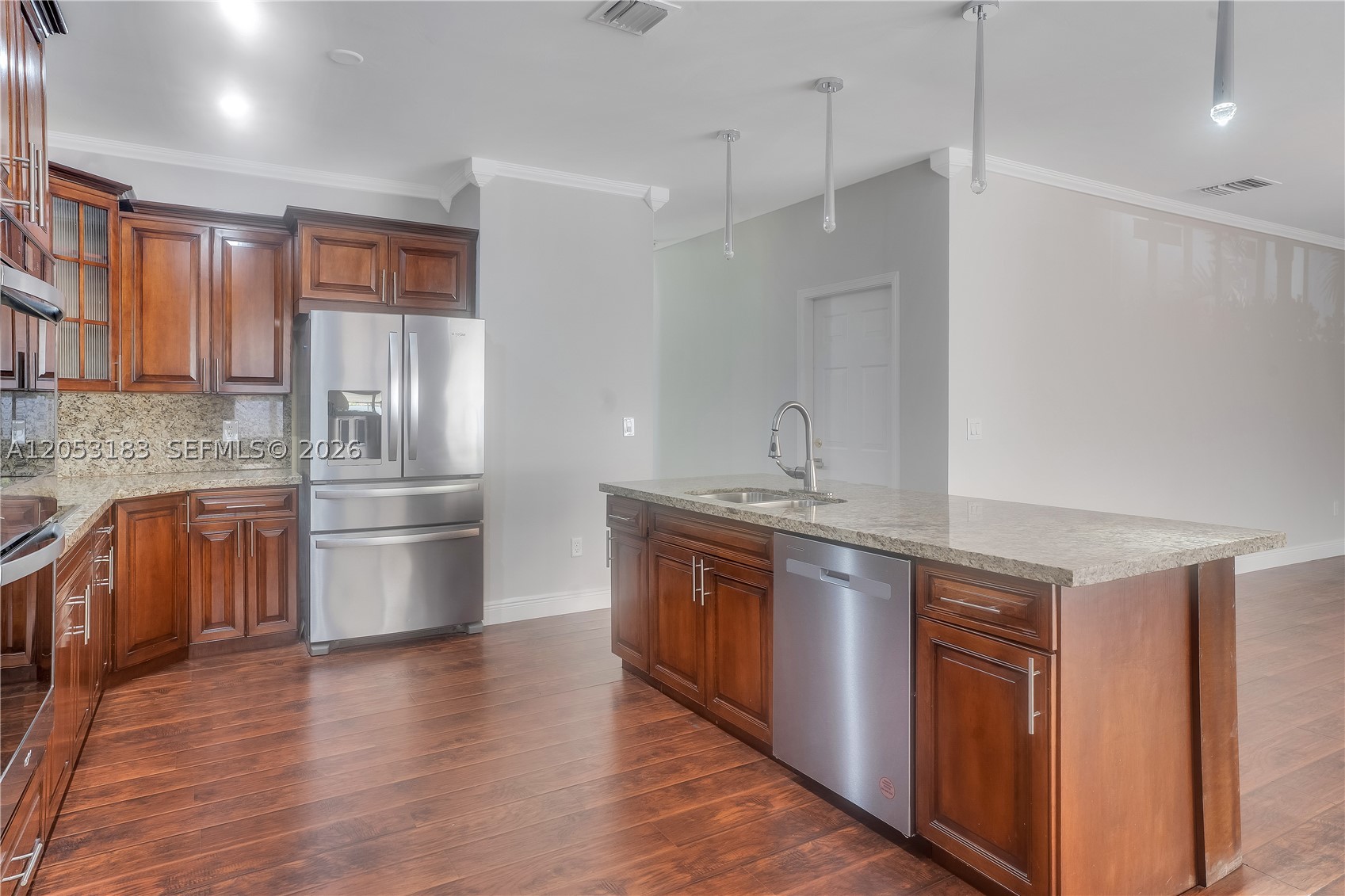 RIVIERA ISLES III - Residential