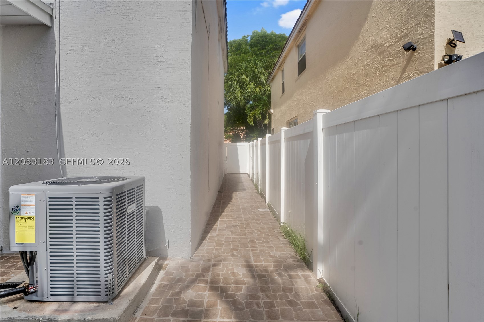 RIVIERA ISLES III - Residential