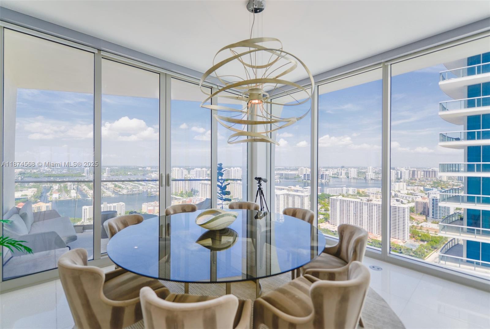 JADE SIGNATURE CONDO - Residential