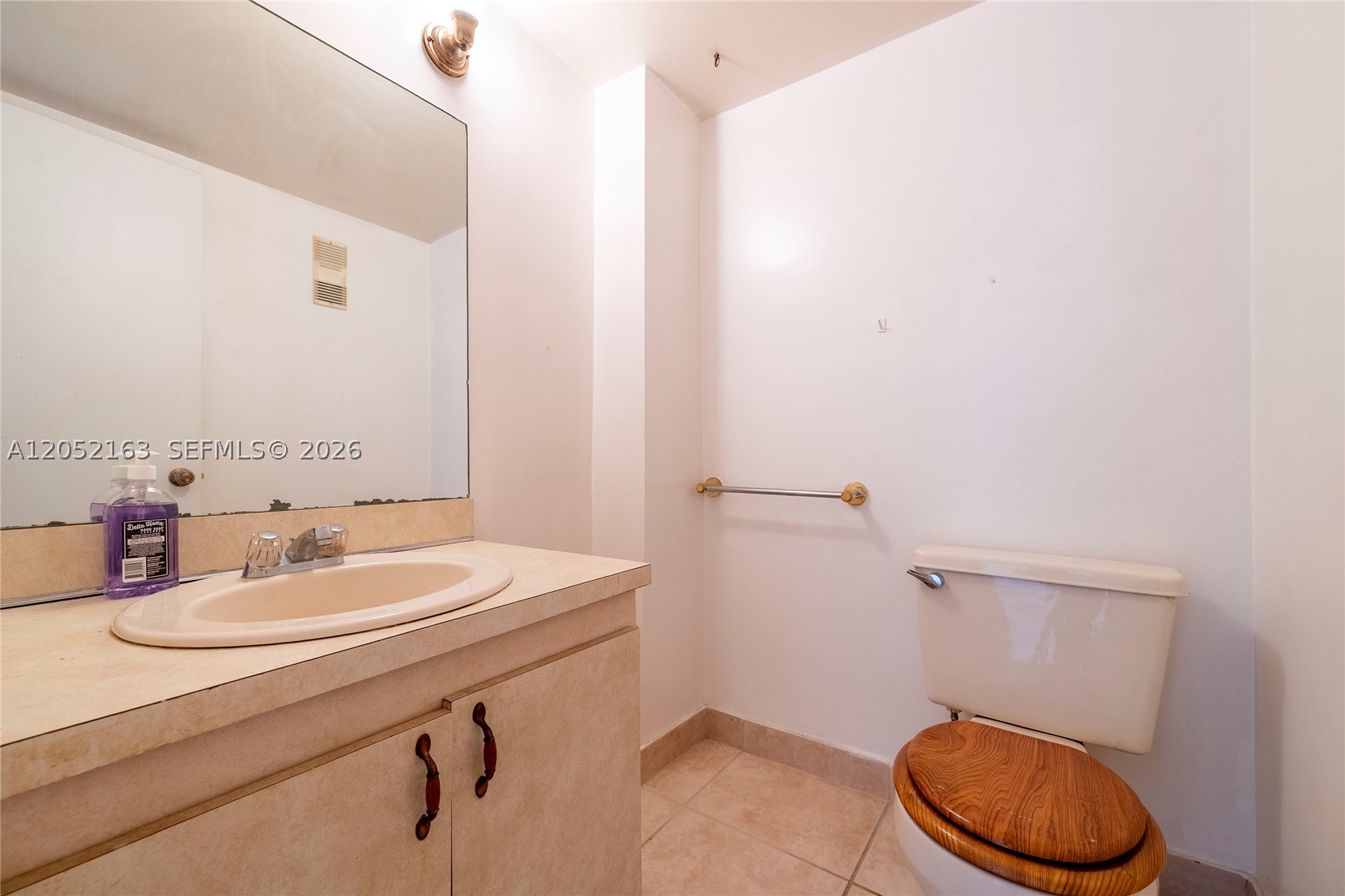 MARBELLA TOWER CONDO - Residential