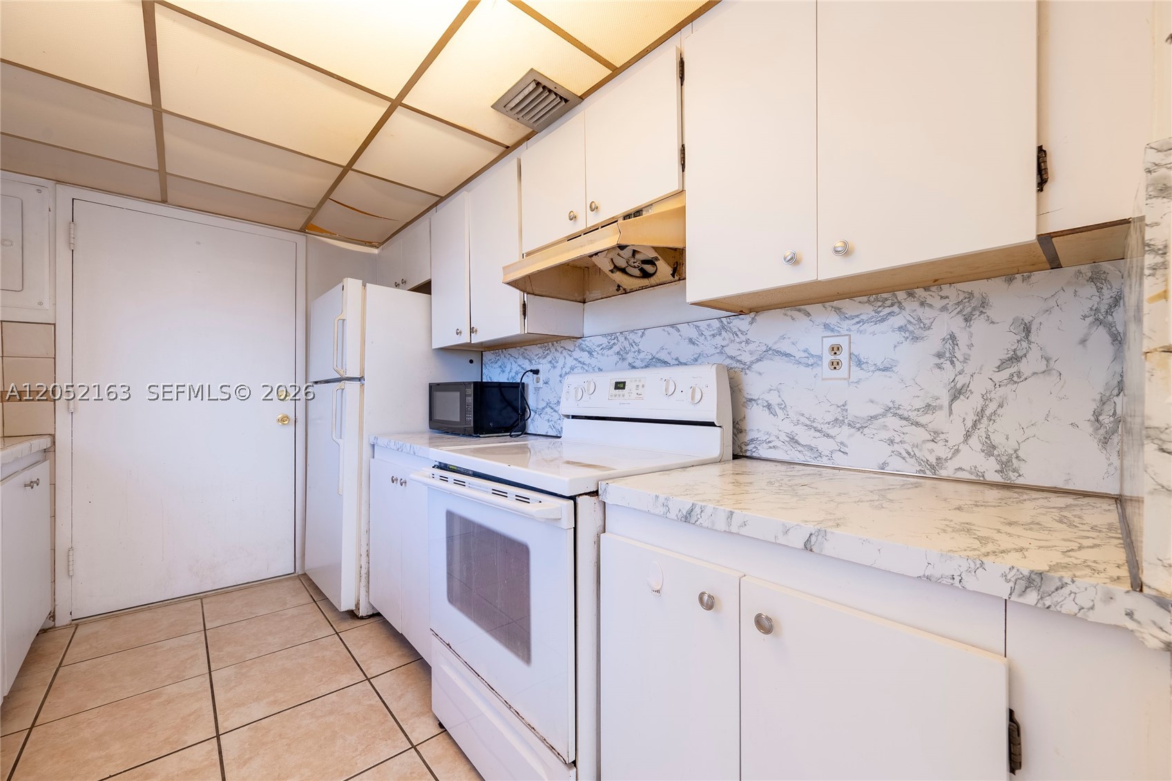 MARBELLA TOWER CONDO - Residential