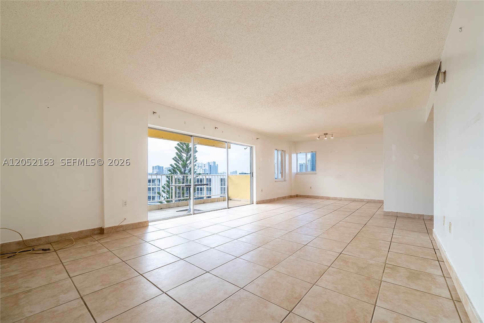 MARBELLA TOWER CONDO - Residential