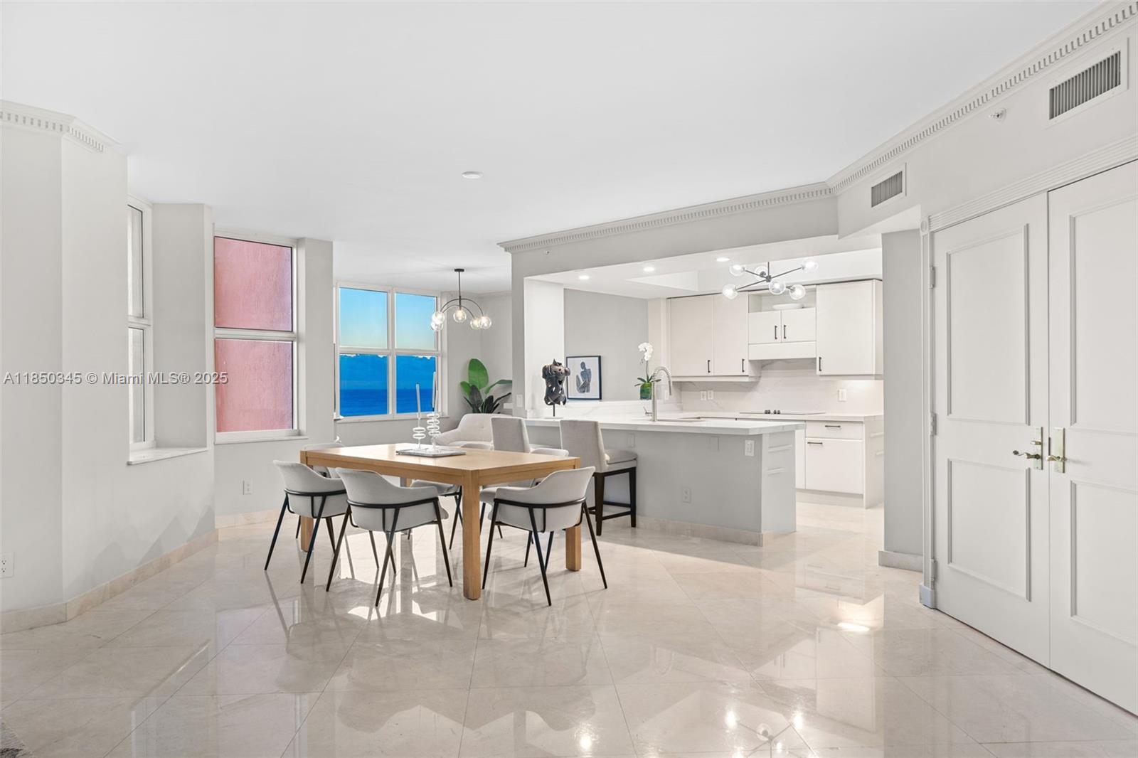 PALMS TOWER ONE CONDO - Residential