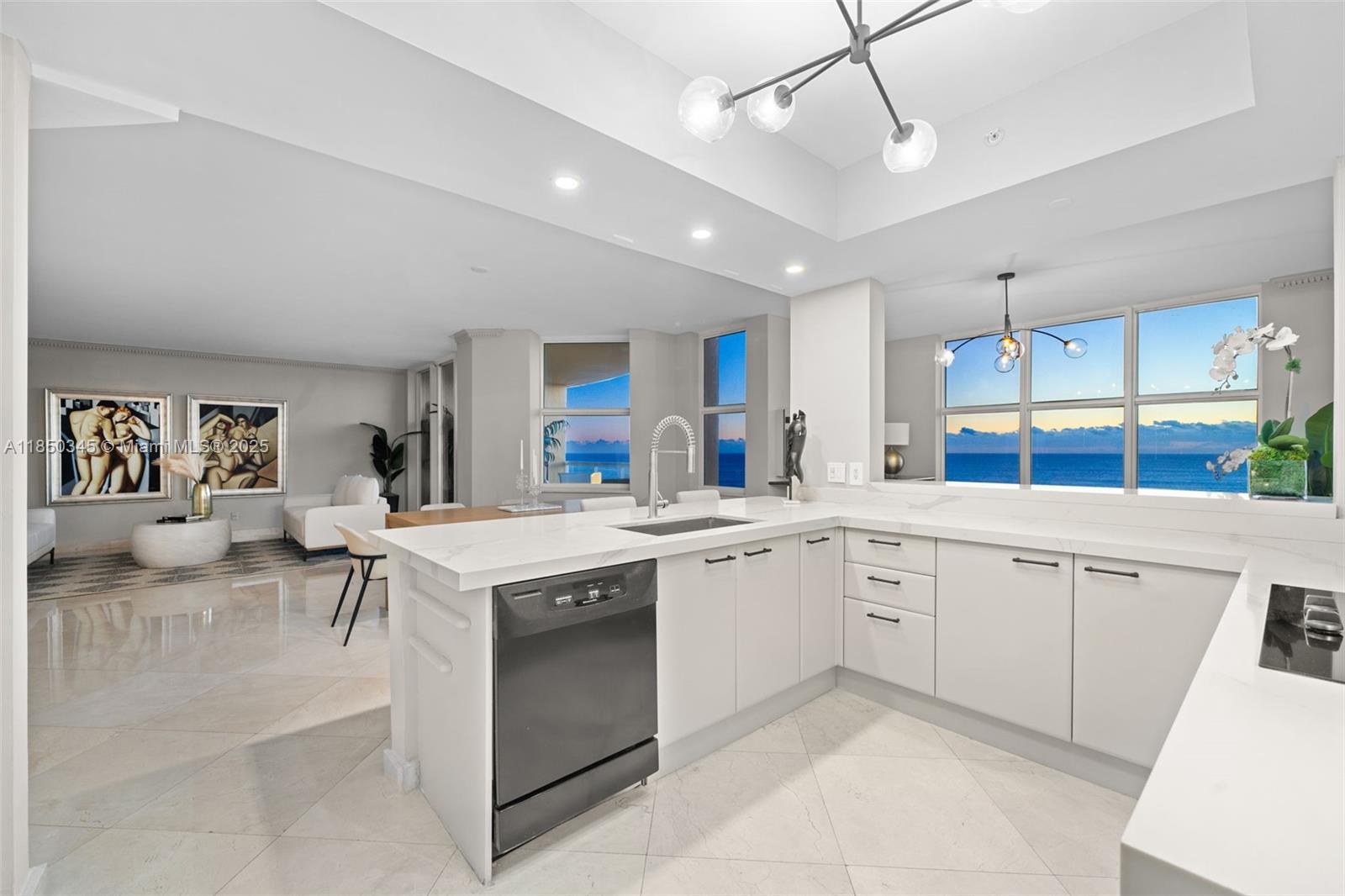 PALMS TOWER ONE CONDO - Residential