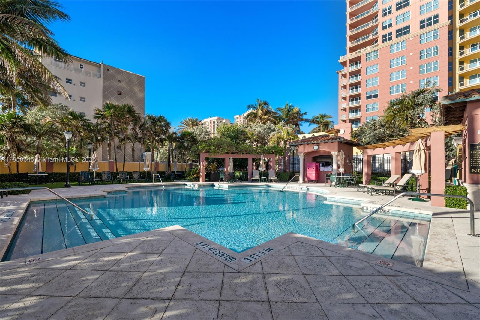 PALMS TOWER ONE CONDO - Residential