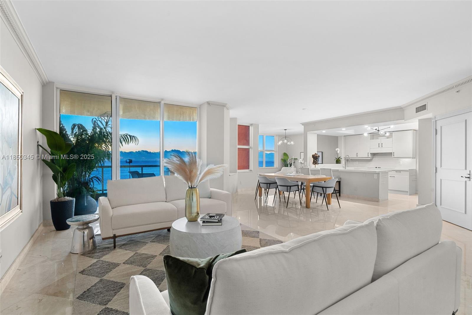 PALMS TOWER ONE CONDO - Residential