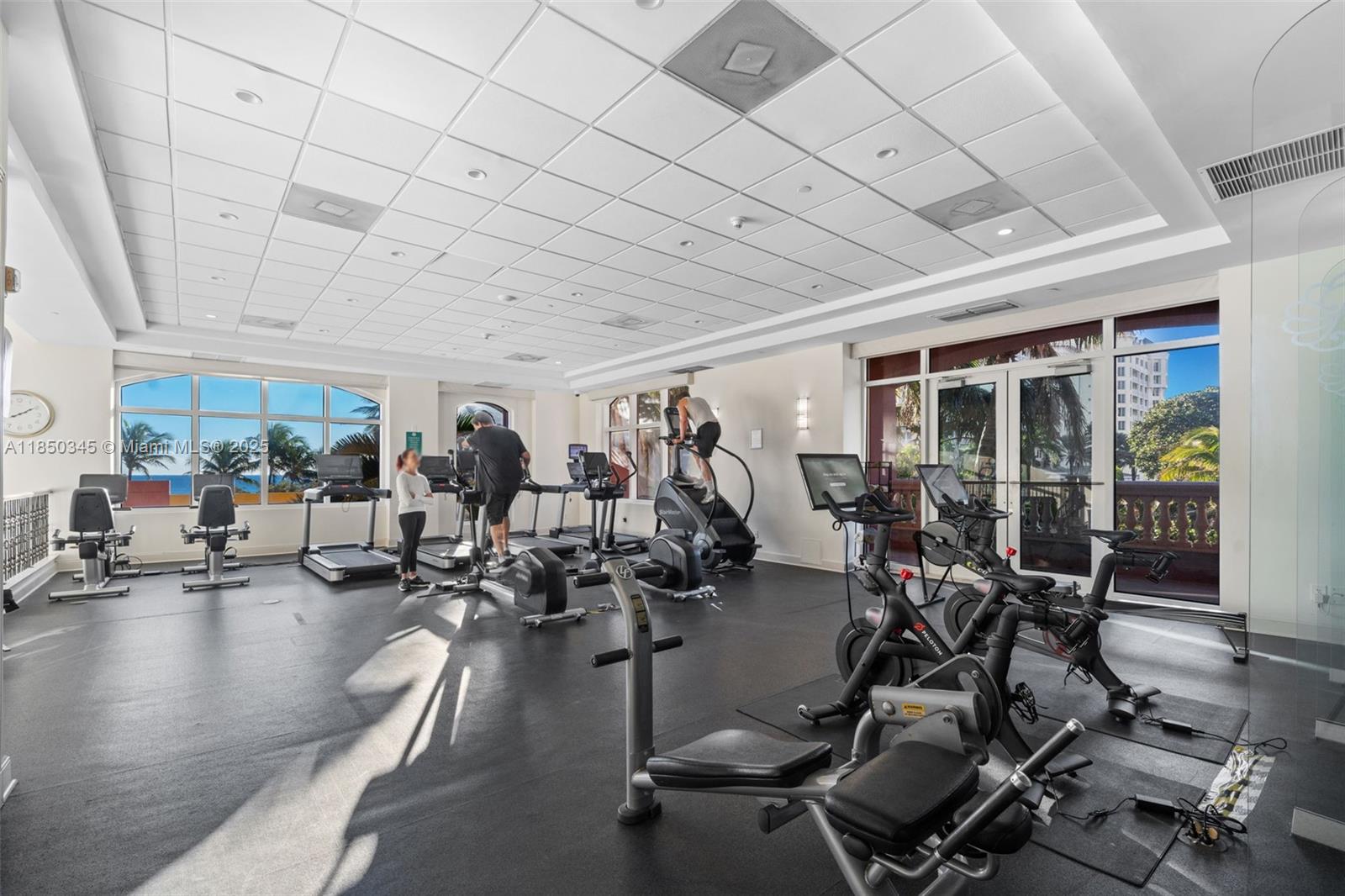 PALMS TOWER ONE CONDO - Residential