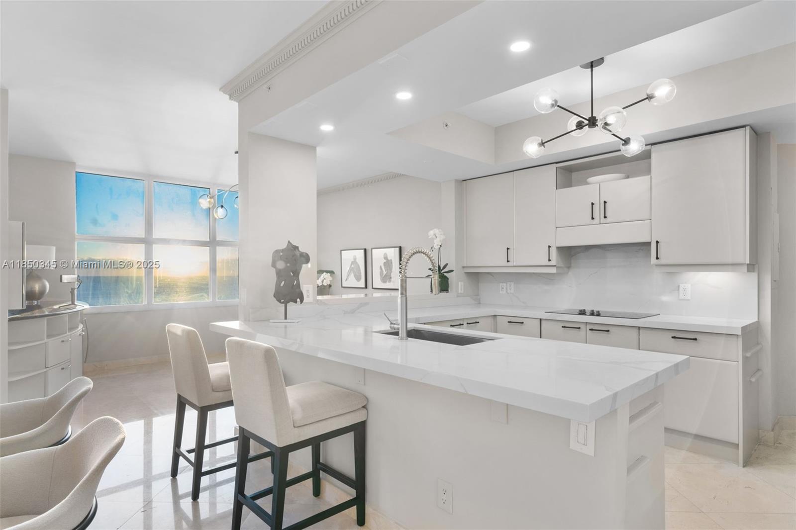 PALMS TOWER ONE CONDO - Residential