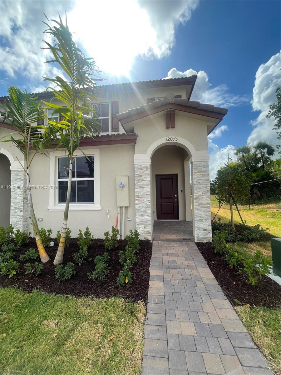 INVESTOR OPPORTUNITY, GORGEOUS  3 BEDROOM / 3 BATHROOM HOME VILLA AT WESTVIEW BY LENNAR,  PREMIUM APPLIANCES, LIVING AND DINING AREA, WITH ALL STAINLESS-STEEL APPLIANCES, FENCE PATIO, TWO ASSINGED PARKING SPACES AT FRONT OF THE VILLA; TENANT ALREADY IN PLACE,  MONTLY RENT $3,200. IDEAL FOR INVESTORS SEEKING INMEDIATE INCOME. SWIMMING POOL, GYM, CLUB HOUSE, WITH EASY ACCES TO I-95 AND PALMETTO EXPRESS WAY, JUST 20 MINUTES TO MIA AIRPORT, WALKING DISTANCE TO MIAMI DADE COLLEGE. DON'T MISS THIS OPPORTUNITY.