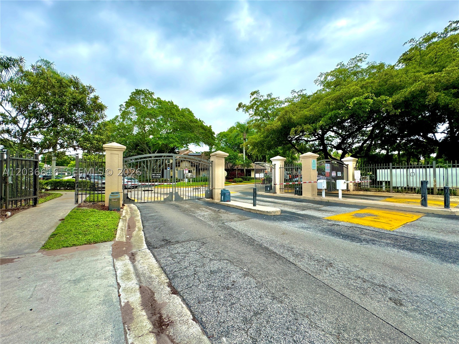 PALM AIRE GARDENS CONDO - Residential Lease