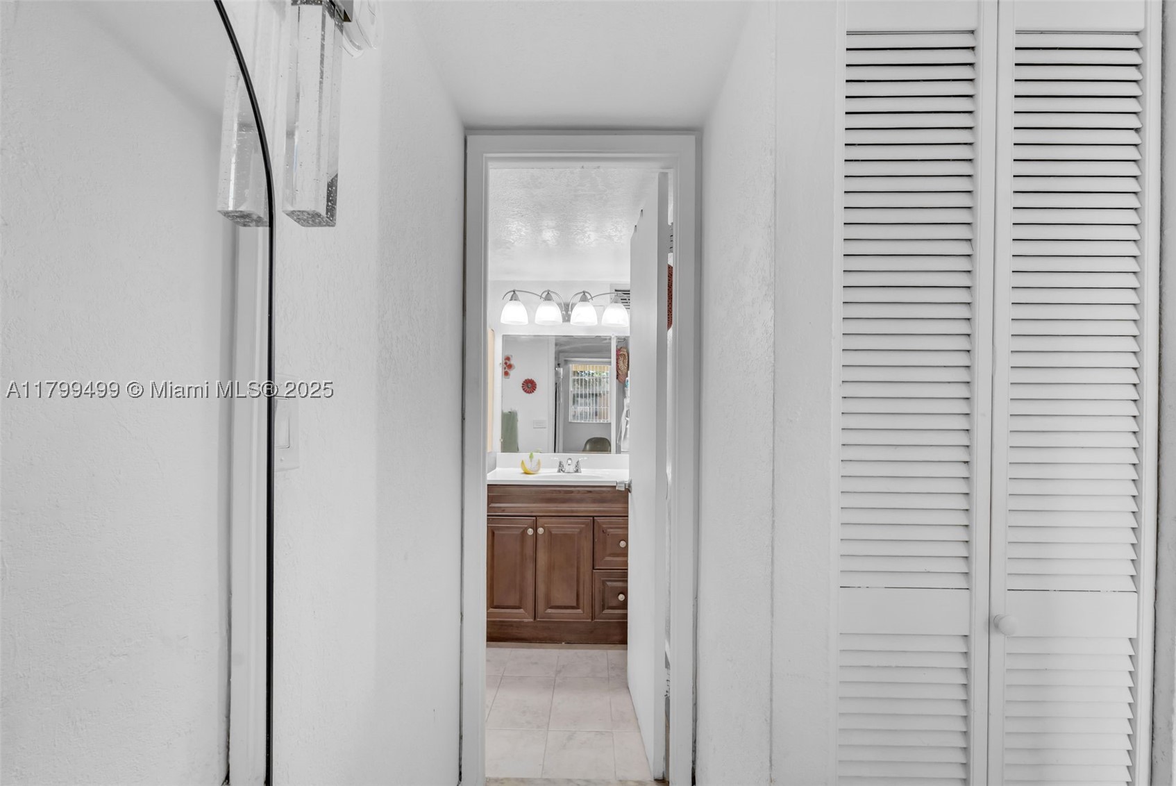YOLANDA VILLAS CONDO - Residential