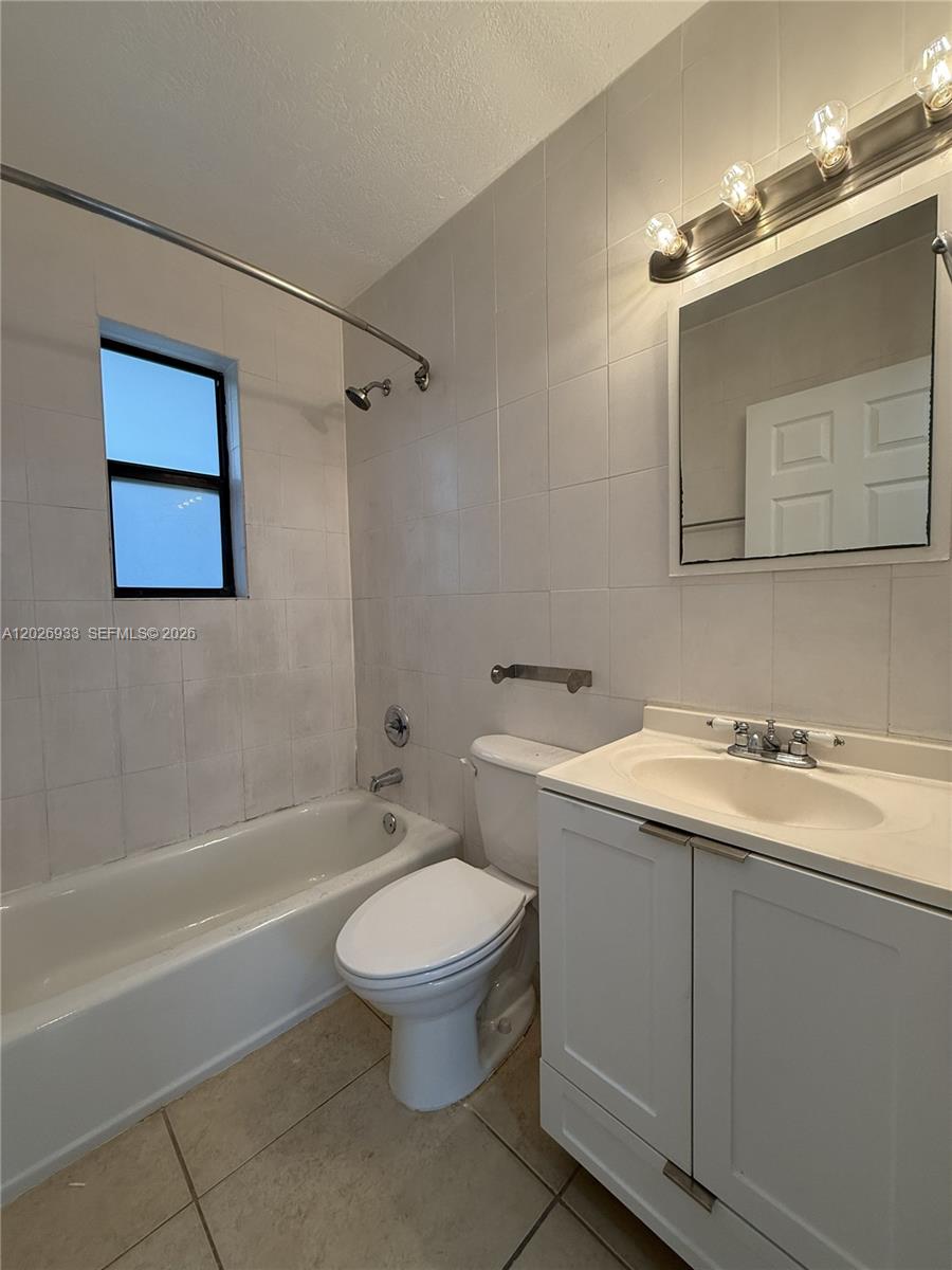 CITY OF MIAMI SOUTH - Residential Lease