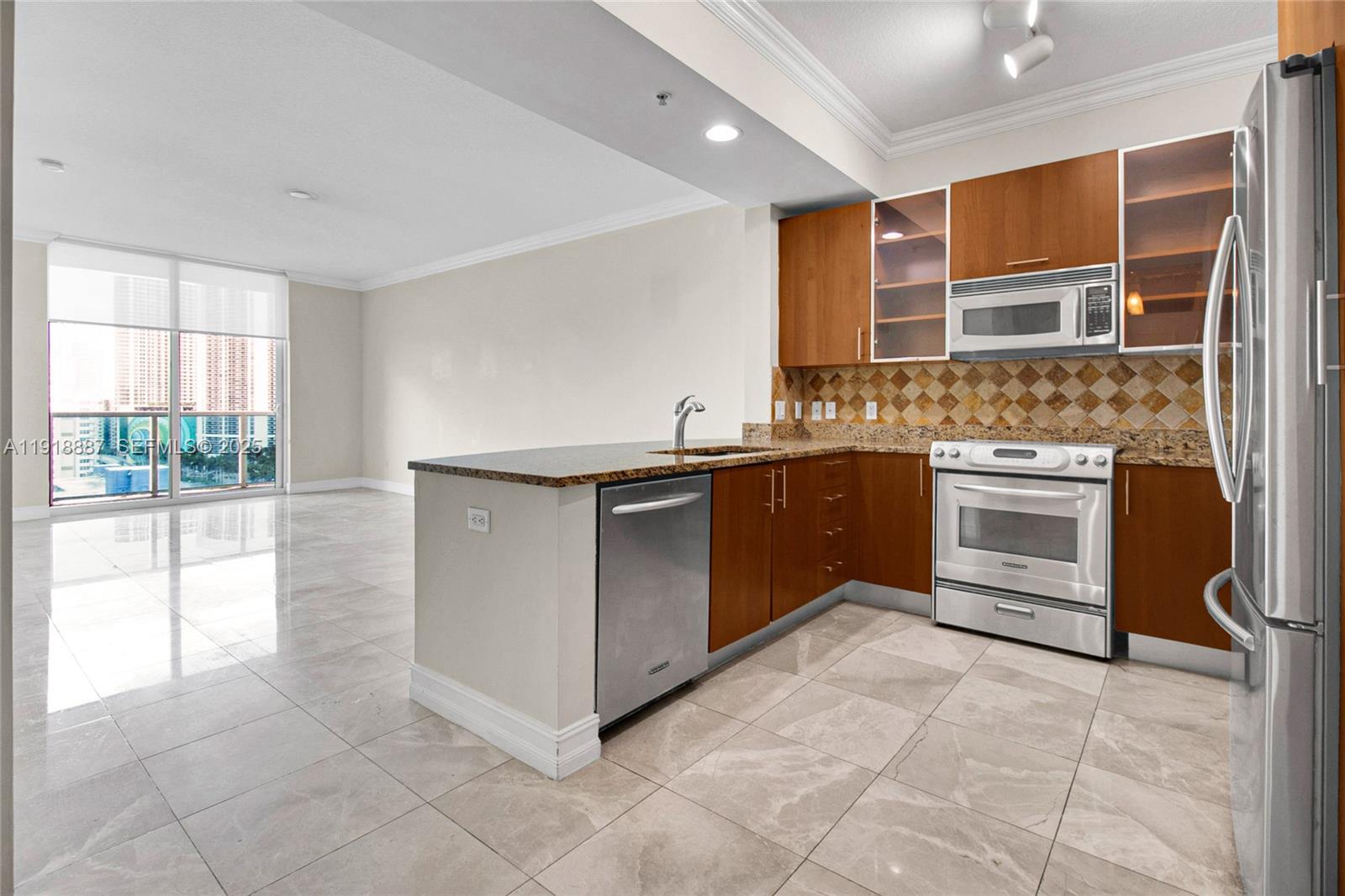 OCEAN MARINE YACHT CLUB C - Residential