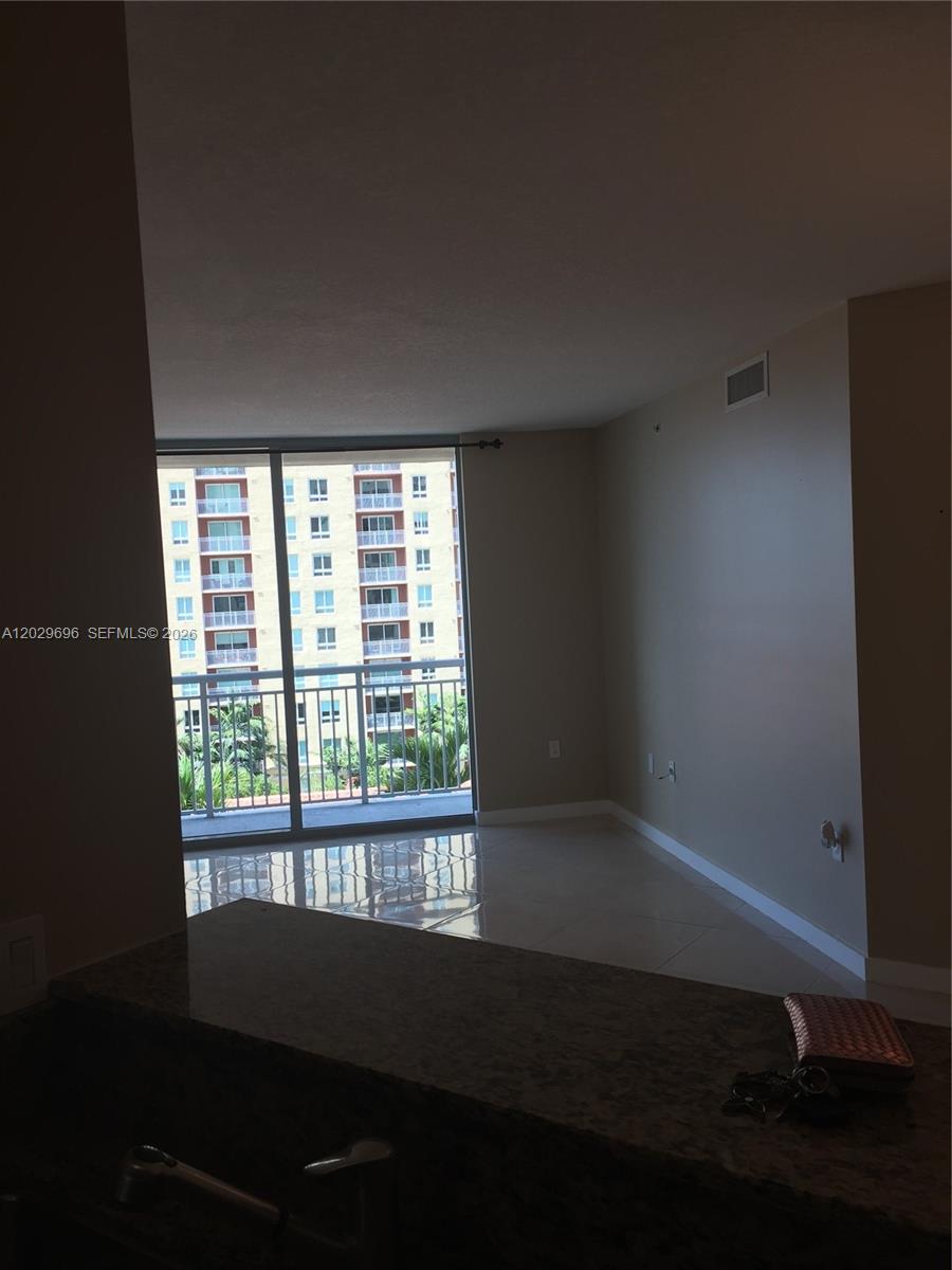 METROPOLIS II AT DADELAND - Residential Lease