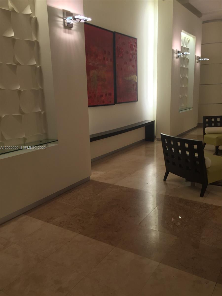METROPOLIS II AT DADELAND - Residential Lease