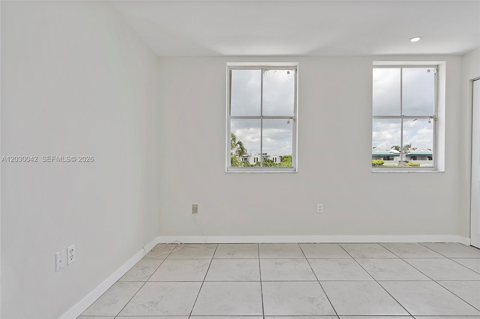 THE RIVIERA AT CORAL LAKE - Residential