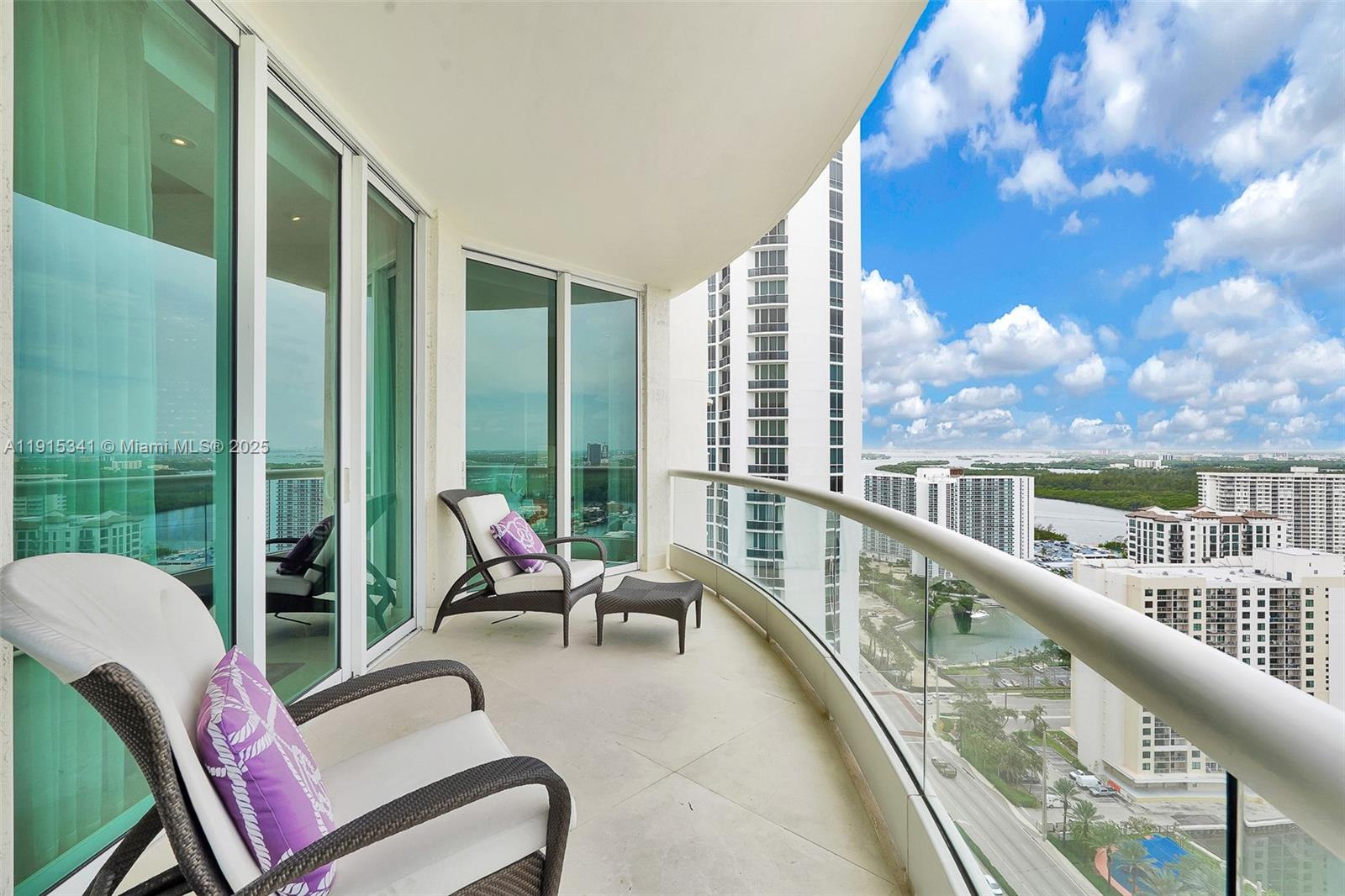 TURNBERRY OCEAN COLONY - Residential