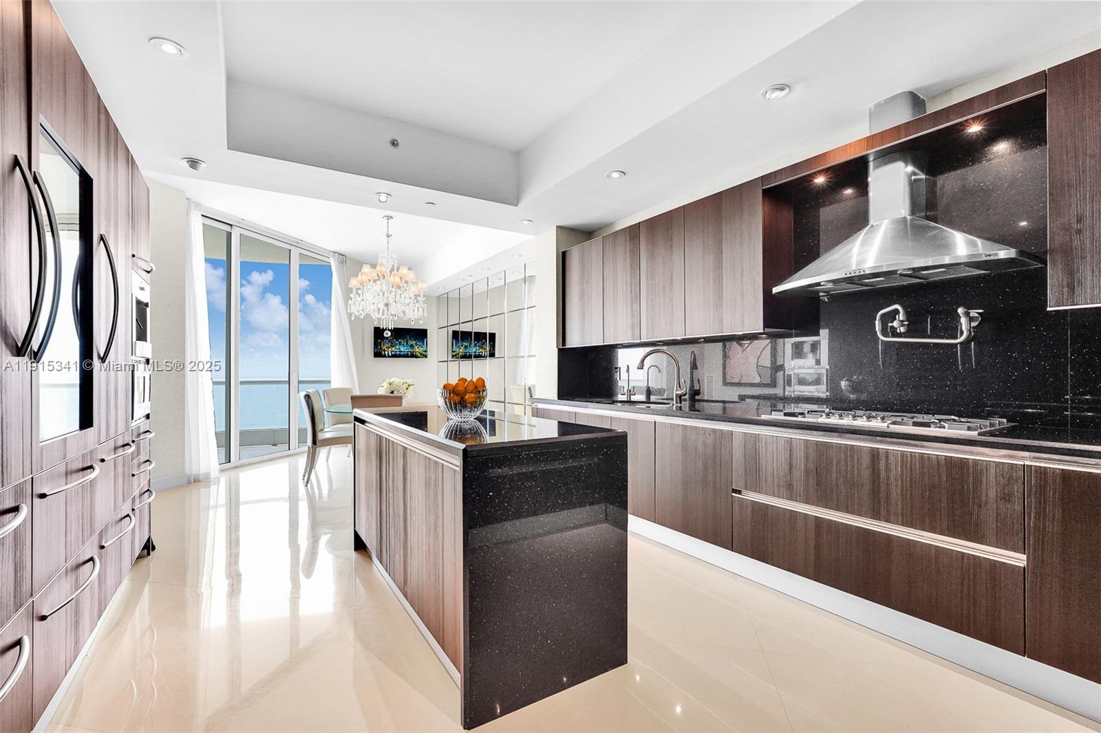 TURNBERRY OCEAN COLONY - Residential