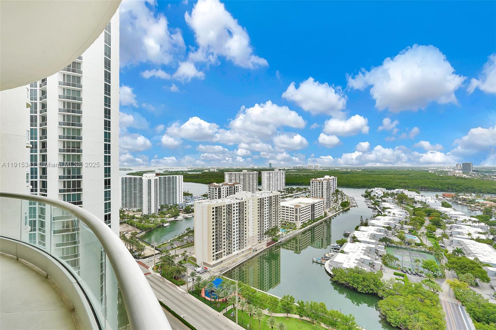 TURNBERRY OCEAN COLONY - Residential
