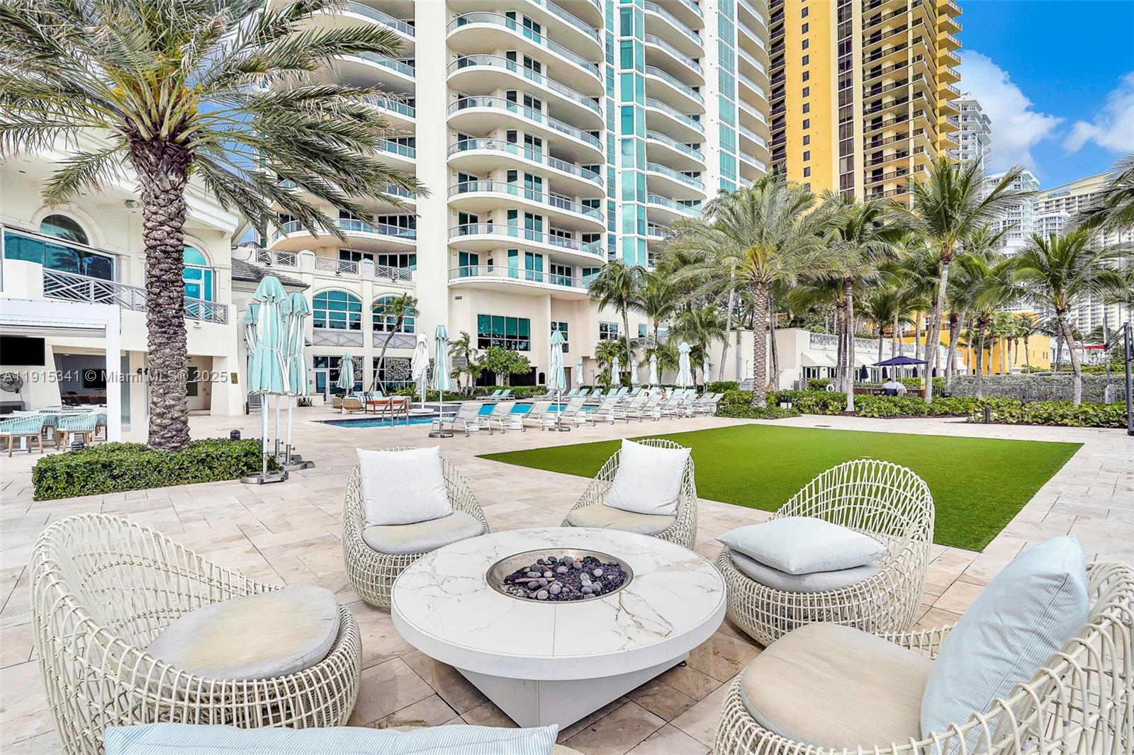TURNBERRY OCEAN COLONY - Residential