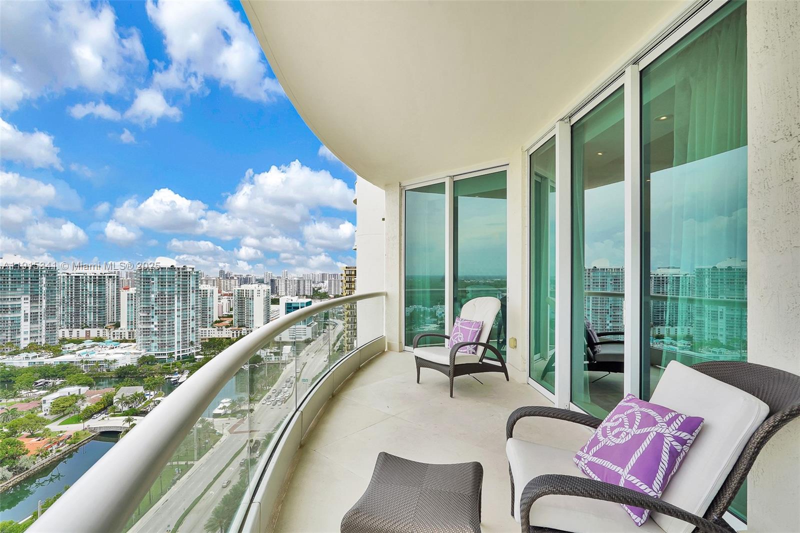 TURNBERRY OCEAN COLONY - Residential