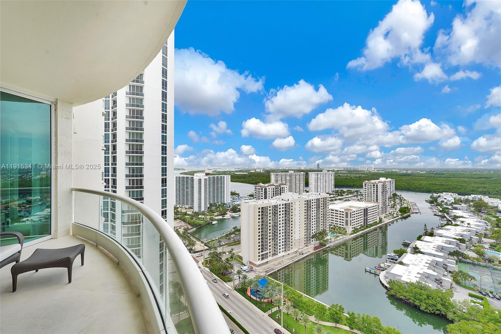 TURNBERRY OCEAN COLONY - Residential