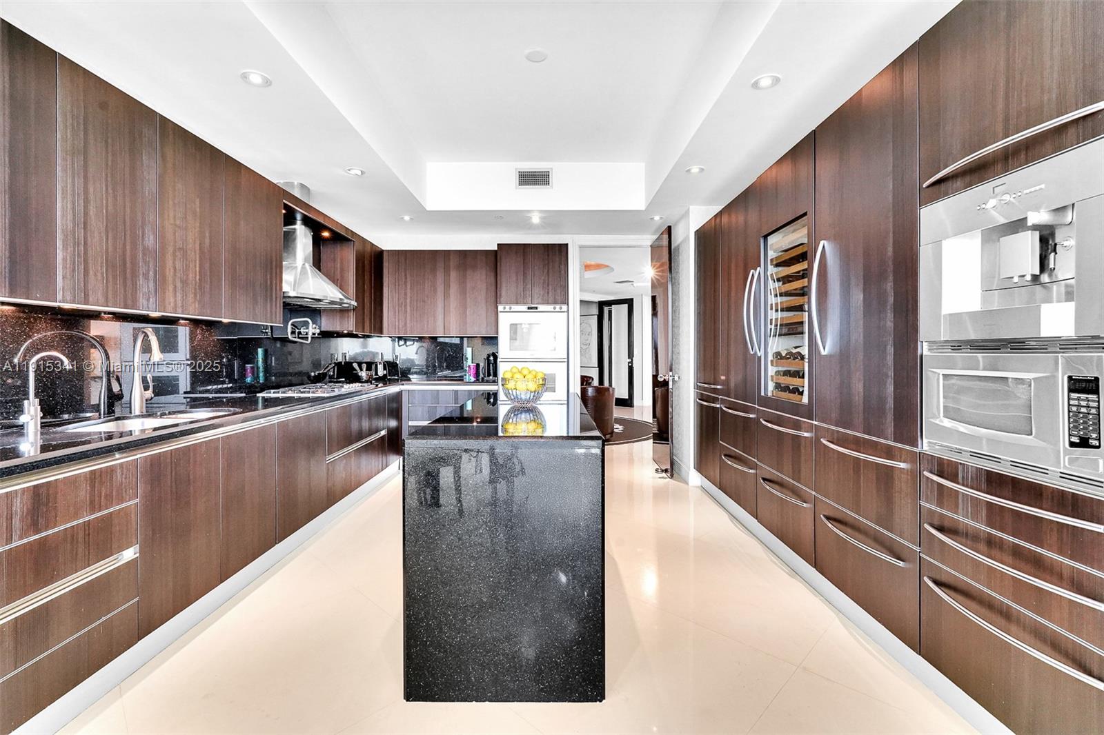 TURNBERRY OCEAN COLONY - Residential