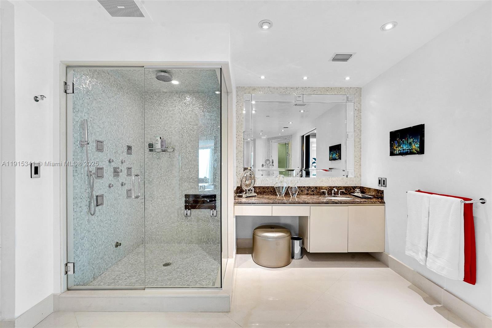 TURNBERRY OCEAN COLONY - Residential
