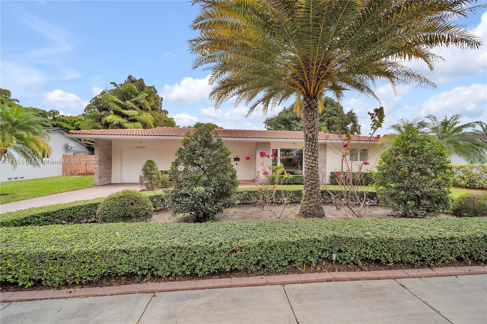 MIAMI LAKES SEC 4 - Residential