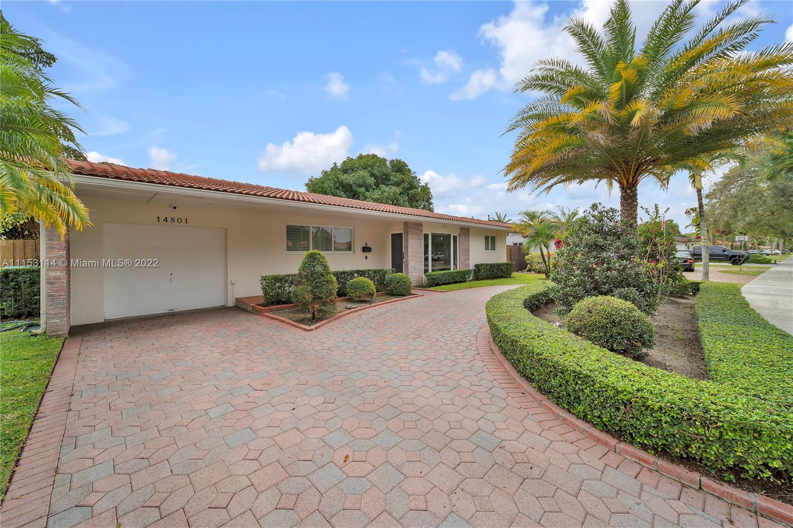 MIAMI LAKES SEC 4 - Residential