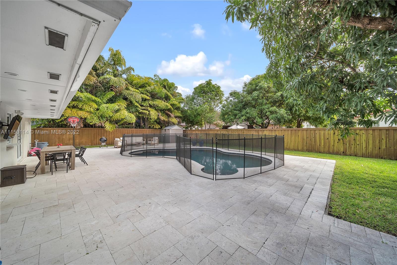MIAMI LAKES SEC 4 - Residential