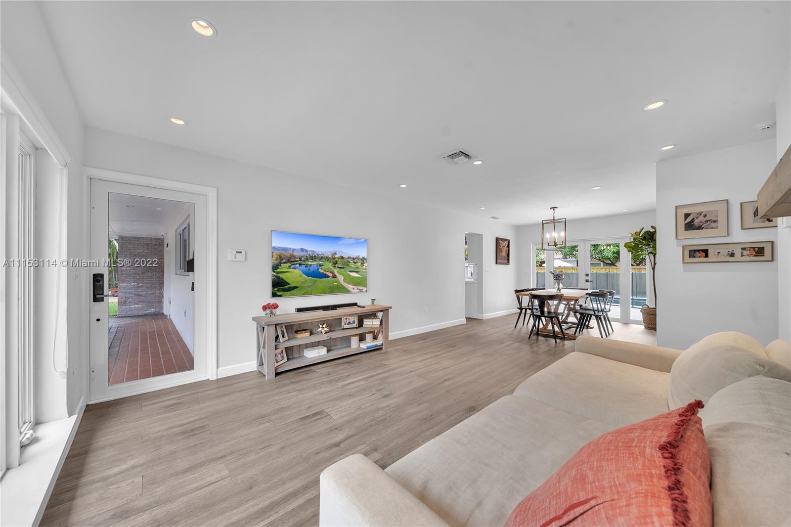 MIAMI LAKES SEC 4 - Residential