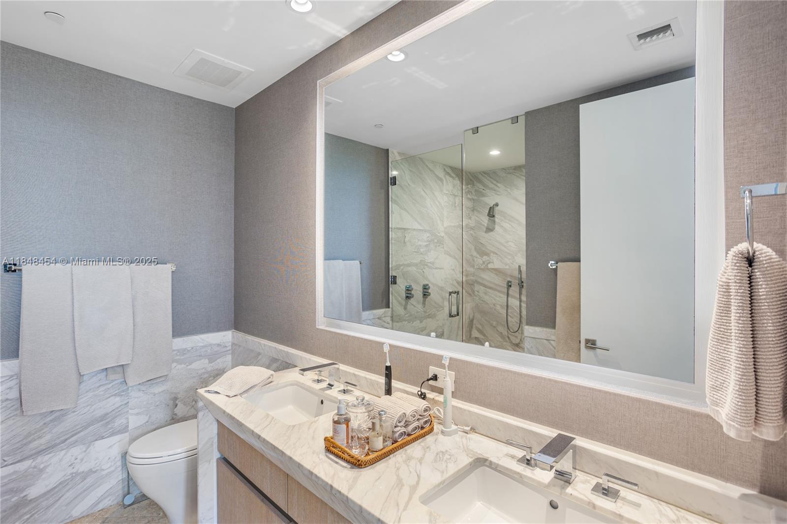CLUB RESIDENCES AT PARK G - Residential Lease