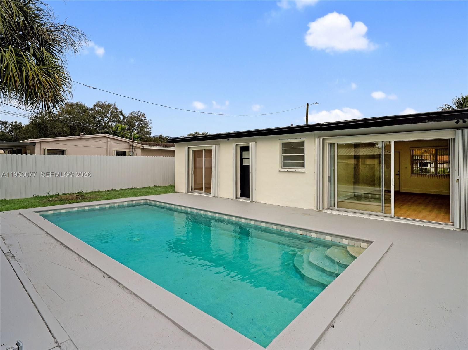 HERITAGE HOMES - Residential