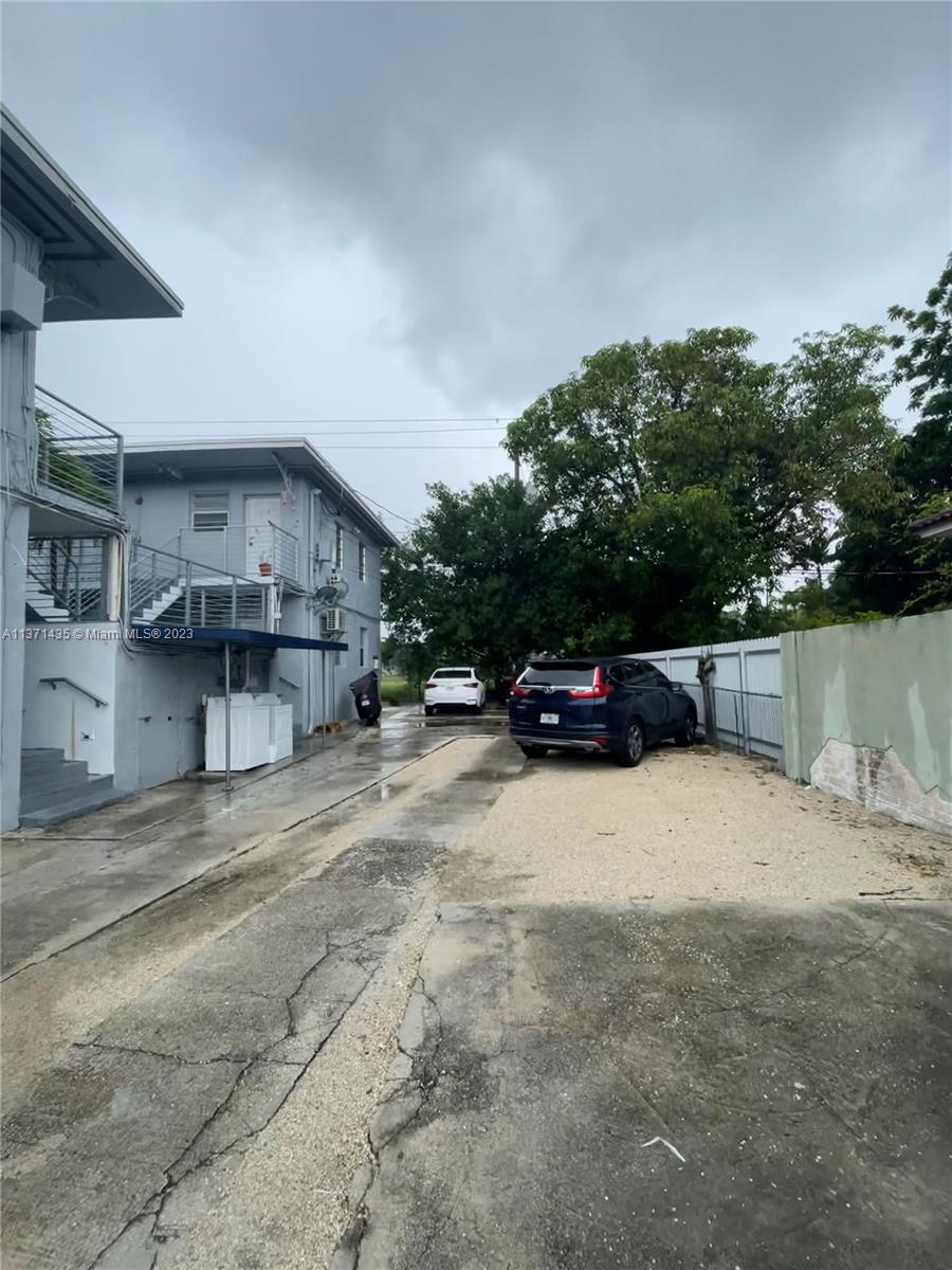 BAYSHORE PLAZA UNIT NO 2 - Residential Lease