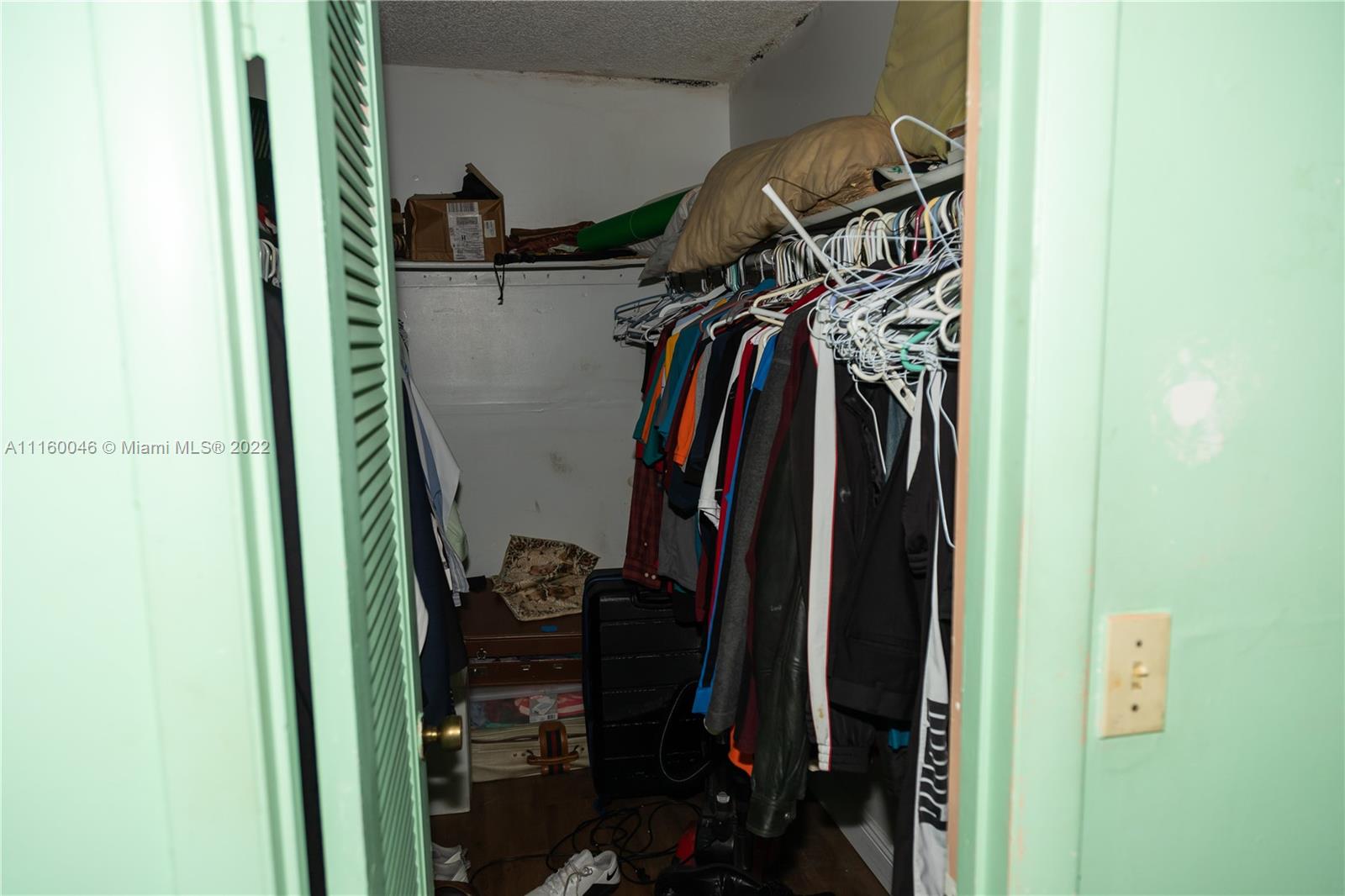 KENDALL HEIGHTS CONDO - Residential