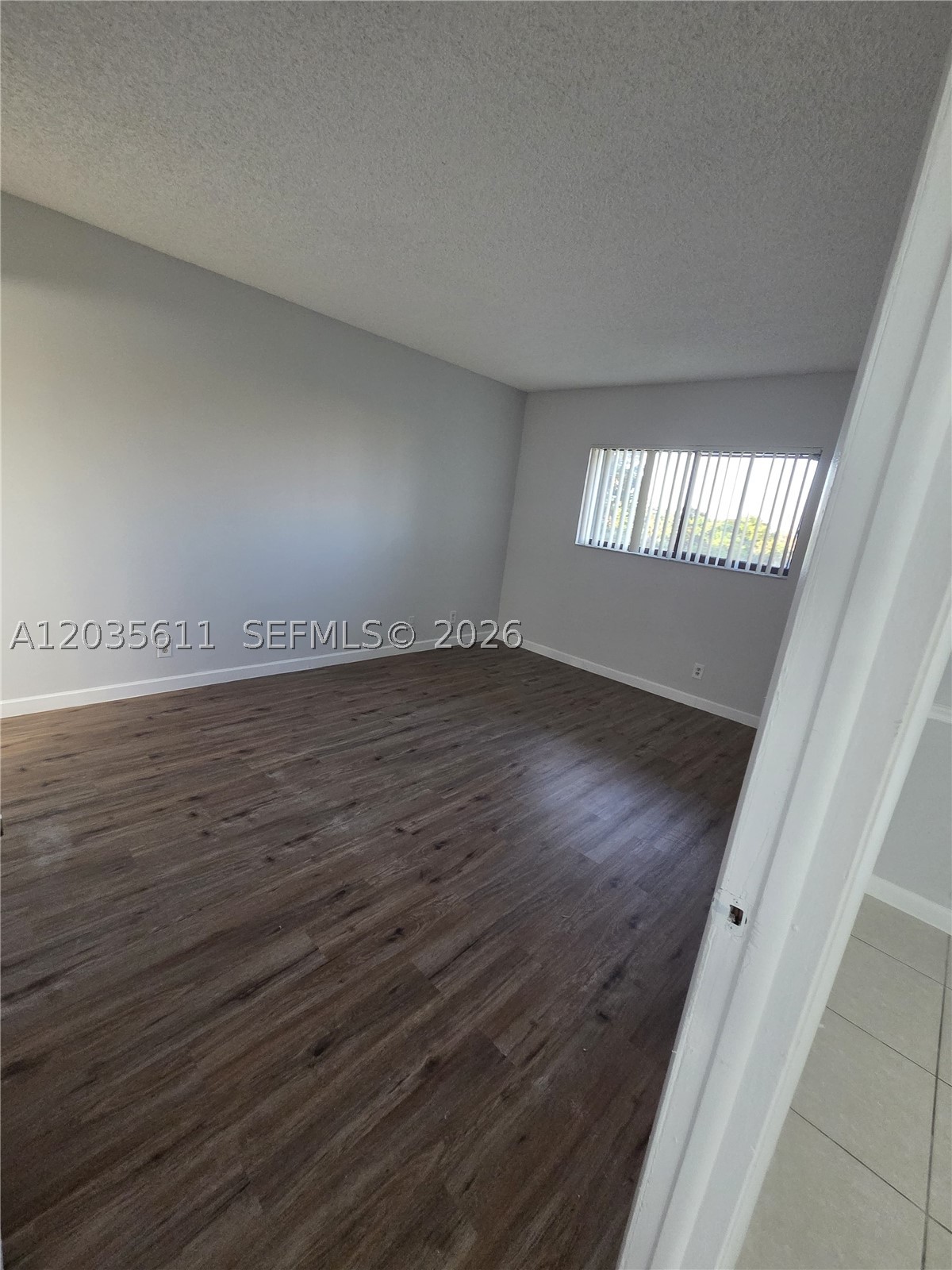 ORIOLE GOLF & TENNIS CLUB - Residential Lease