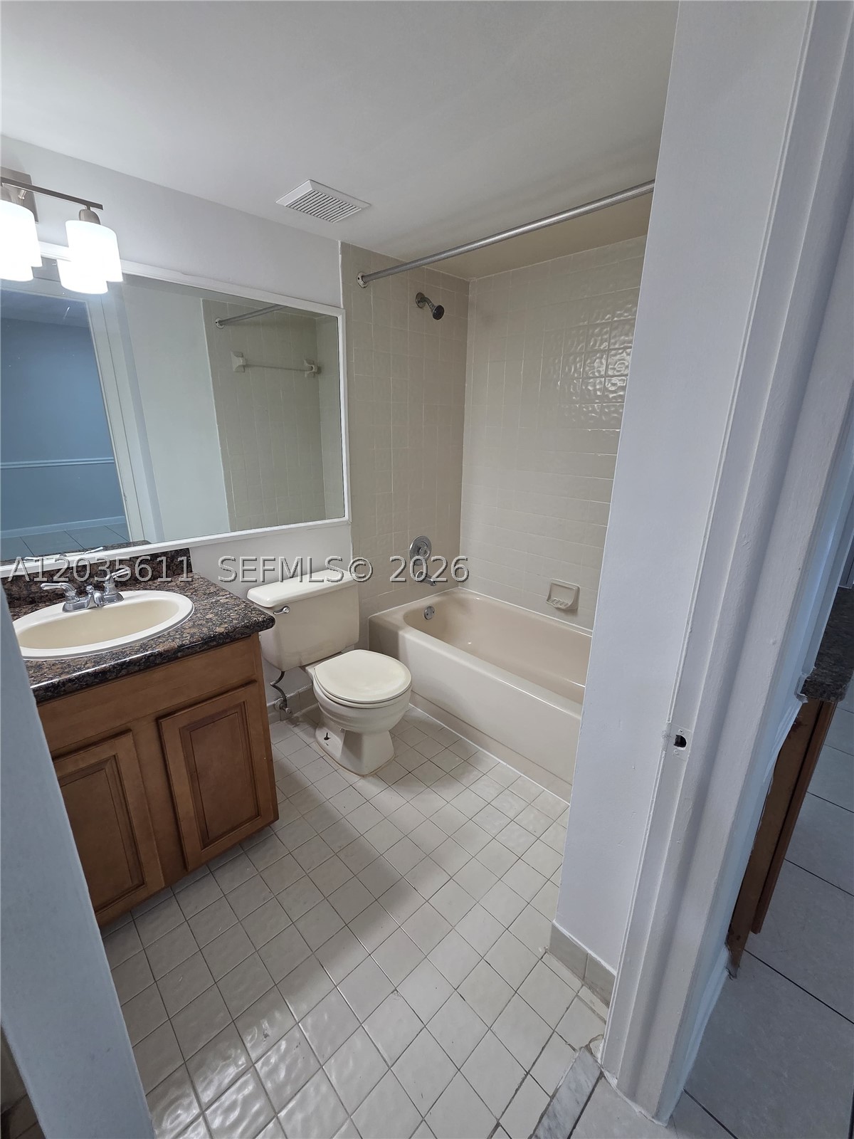 ORIOLE GOLF & TENNIS CLUB - Residential Lease