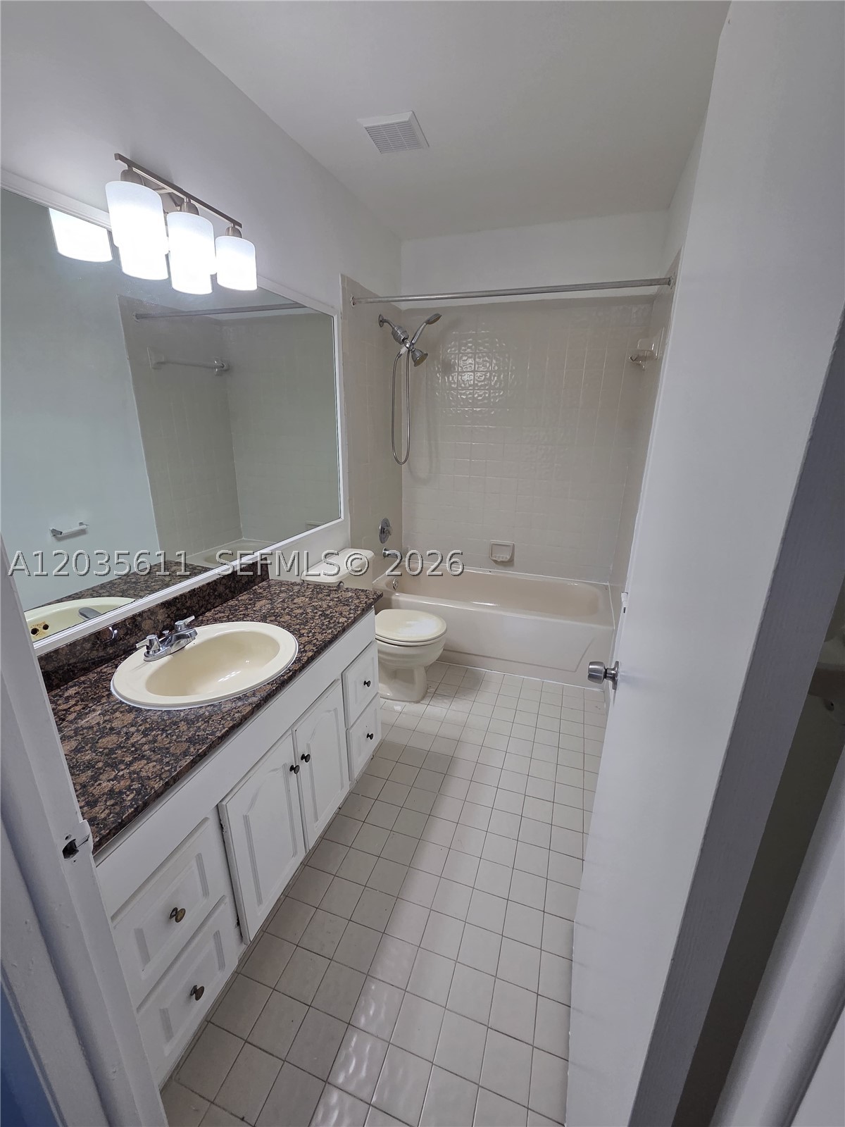 ORIOLE GOLF & TENNIS CLUB - Residential Lease