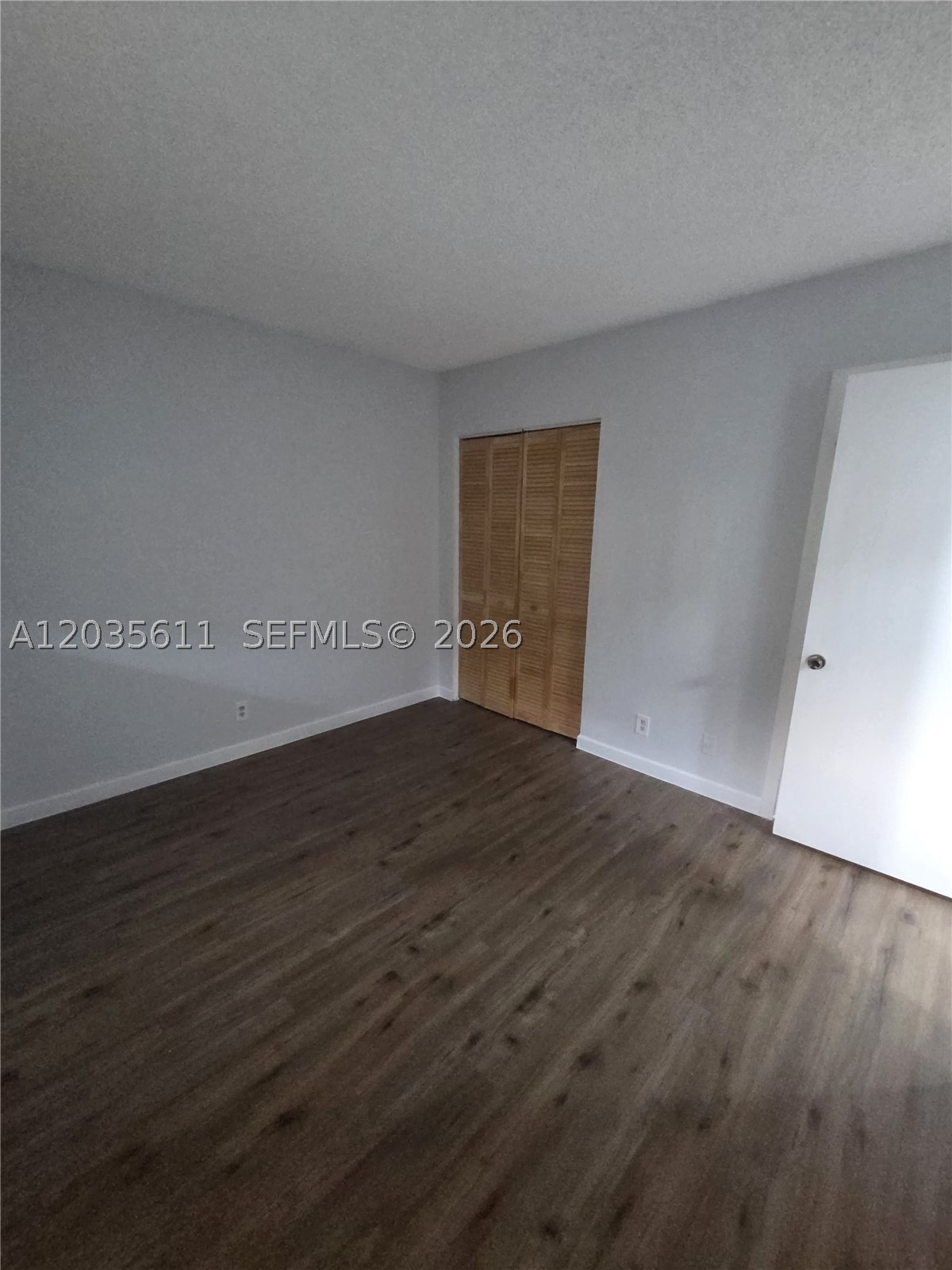 ORIOLE GOLF & TENNIS CLUB - Residential Lease