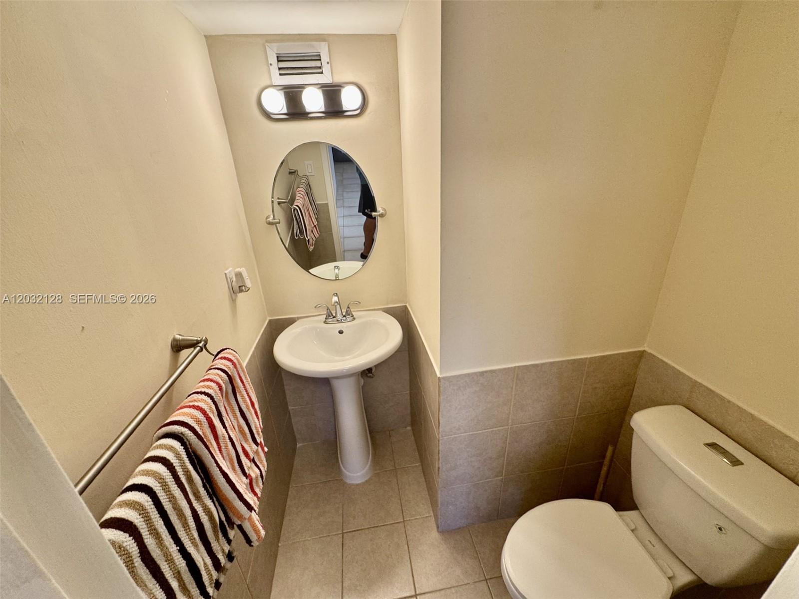 BAYVIEW TOWERS - Residential