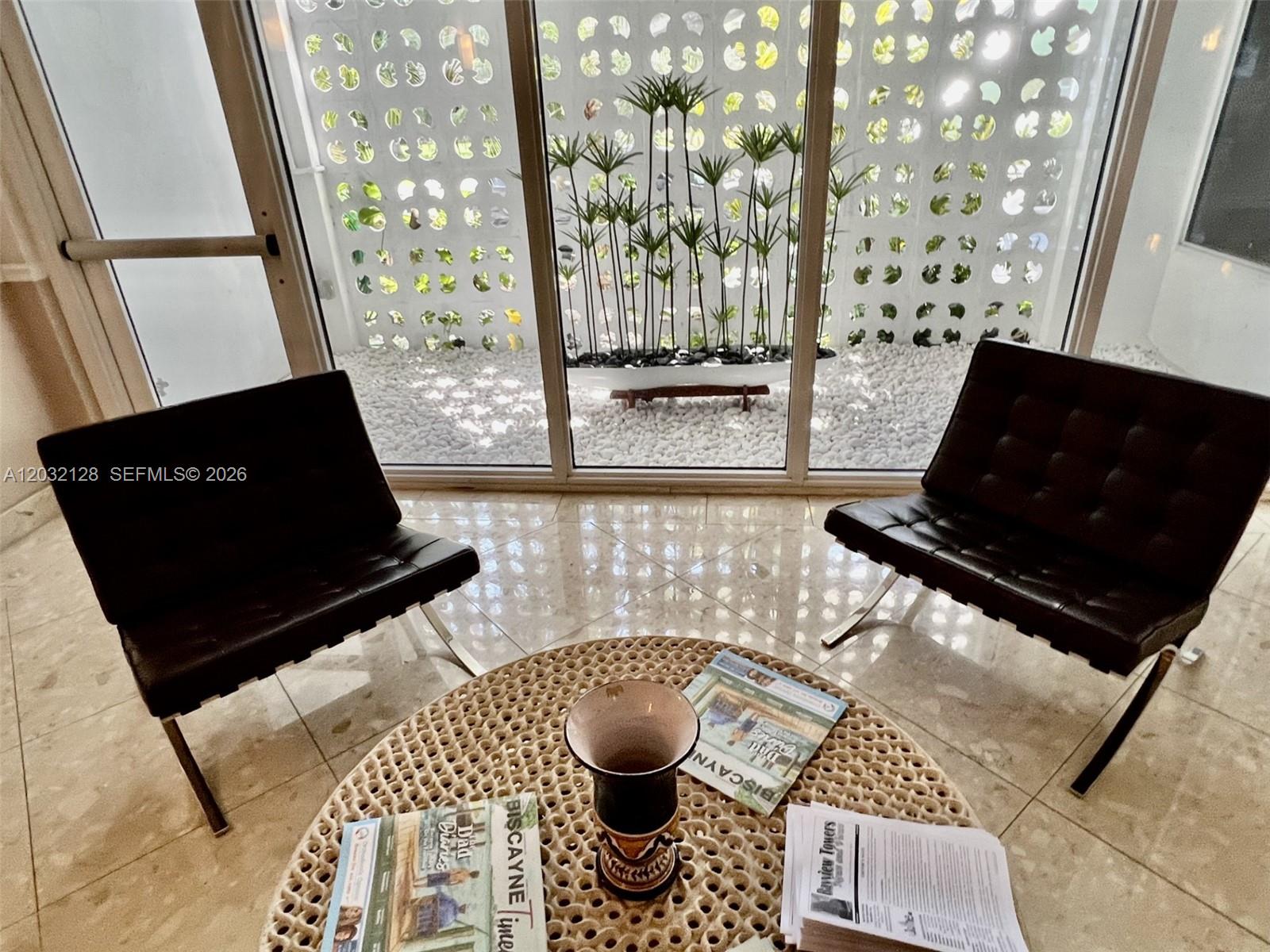 BAYVIEW TOWERS - Residential