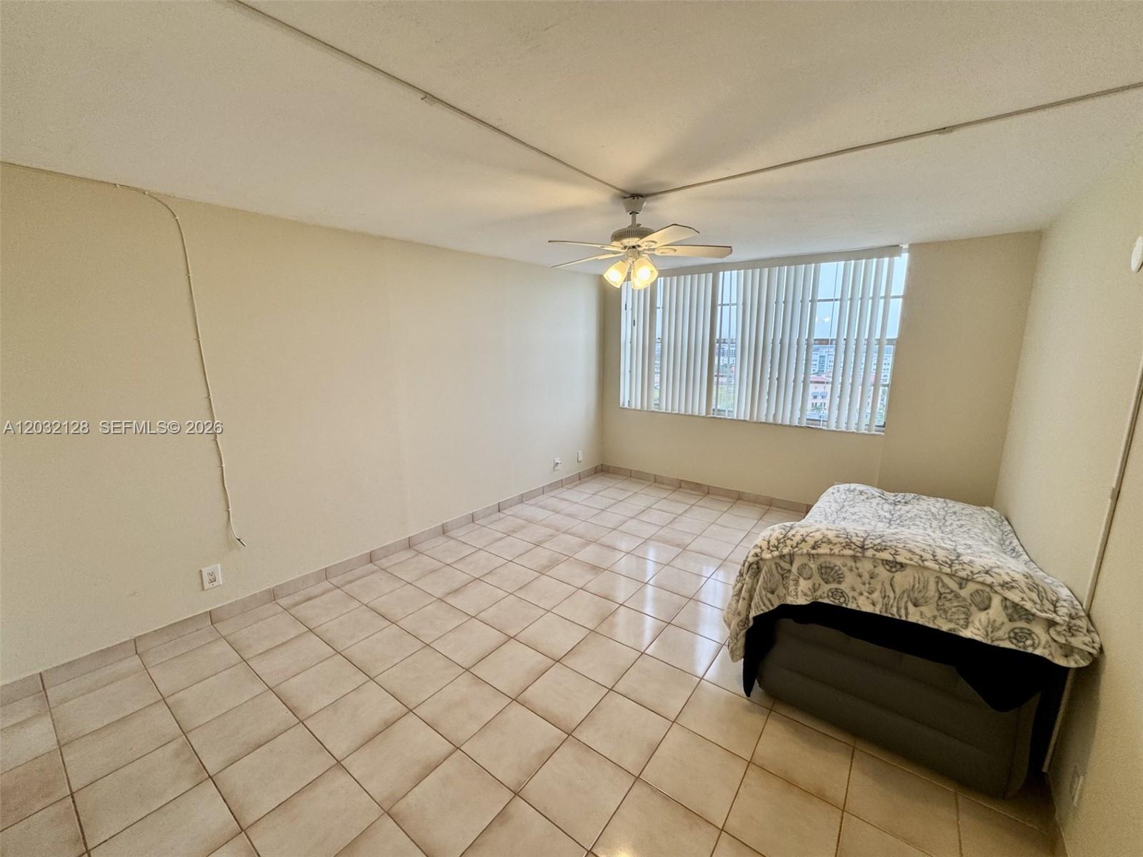 BAYVIEW TOWERS - Residential