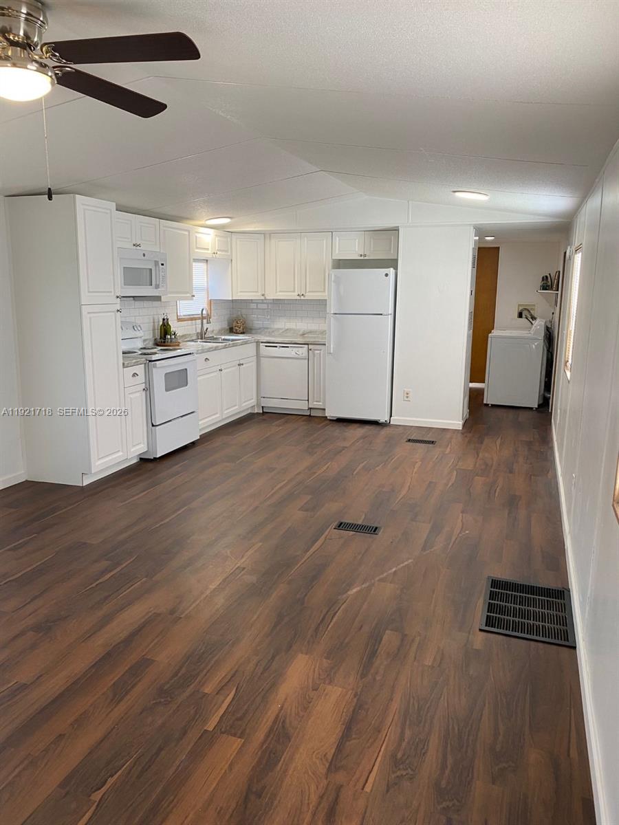 GATEWAY ESTATES PARK COND - Residential