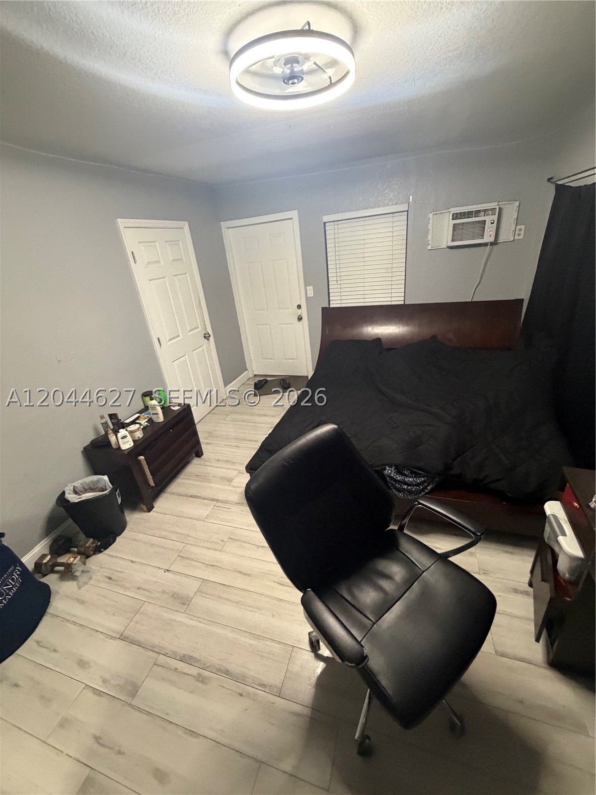 OAKLAND HILLS 2 SEC - Residential