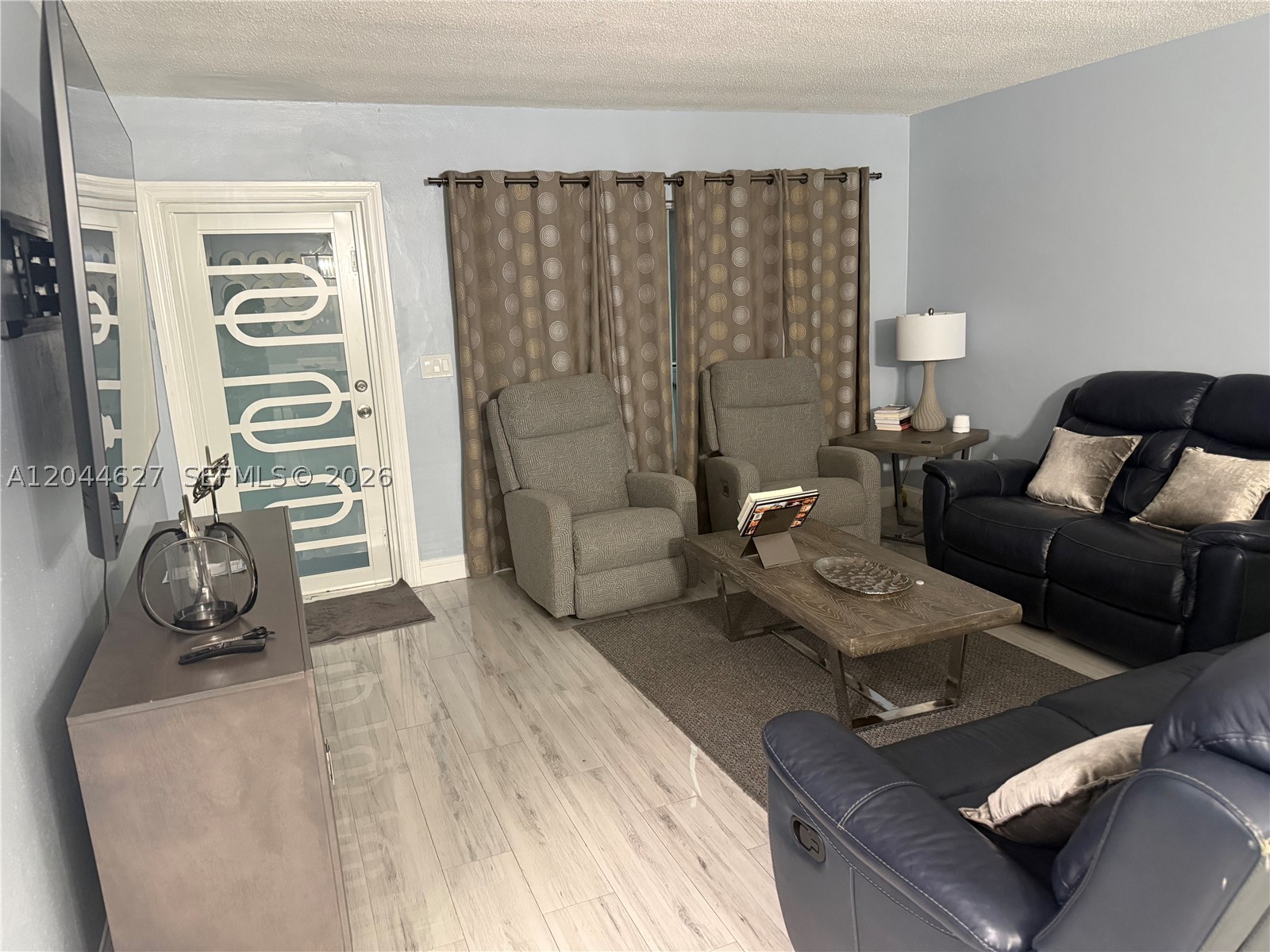 OAKLAND HILLS 2 SEC - Residential